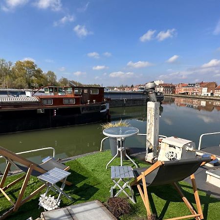 Peniche "Louise Michel" Sejournez Dans L'Appartement Du Capitaine, Offrez Vous Une Experience Inoubliable Au Fil De L'Eau Douai Exteriör bild