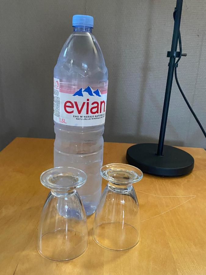 Peniche "Louise Michel" Sejournez Dans L'Appartement Du Capitaine, Offrez Vous Une Experience Inoubliable Au Fil De L'Eau Douai Exteriör bild
