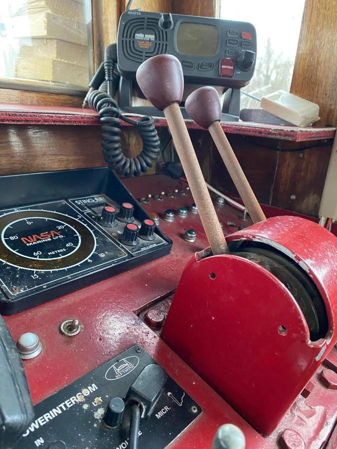 Peniche "Louise Michel" Sejournez Dans L'Appartement Du Capitaine, Offrez Vous Une Experience Inoubliable Au Fil De L'Eau Douai Exteriör bild