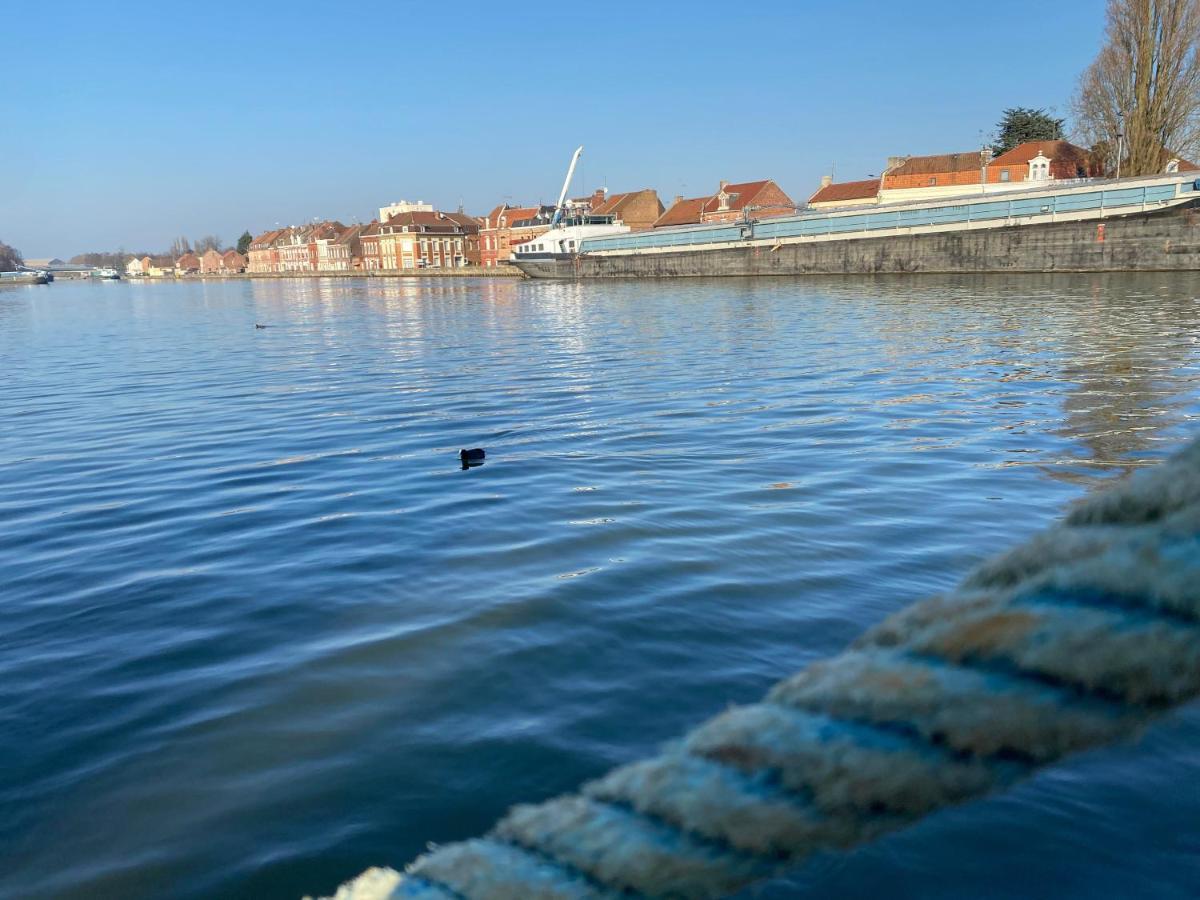 Peniche "Louise Michel" Sejournez Dans L'Appartement Du Capitaine, Offrez Vous Une Experience Inoubliable Au Fil De L'Eau Douai Exteriör bild
