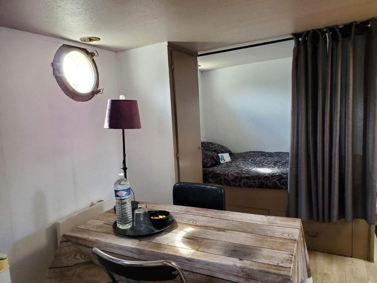 Peniche "Louise Michel" Sejournez Dans L'Appartement Du Capitaine, Offrez Vous Une Experience Inoubliable Au Fil De L'Eau Douai Exteriör bild