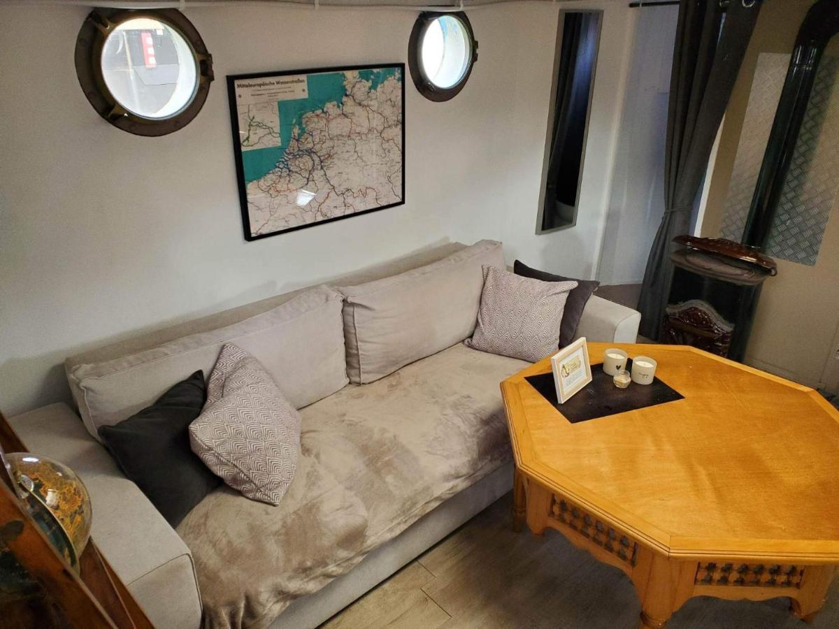 Peniche "Louise Michel" Sejournez Dans L'Appartement Du Capitaine, Offrez Vous Une Experience Inoubliable Au Fil De L'Eau Douai Exteriör bild