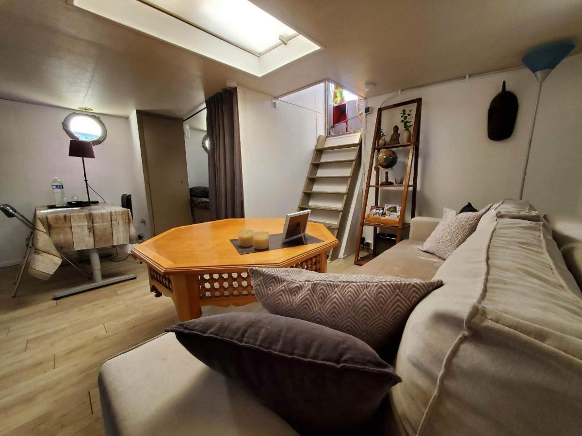 Peniche "Louise Michel" Sejournez Dans L'Appartement Du Capitaine, Offrez Vous Une Experience Inoubliable Au Fil De L'Eau Douai Exteriör bild
