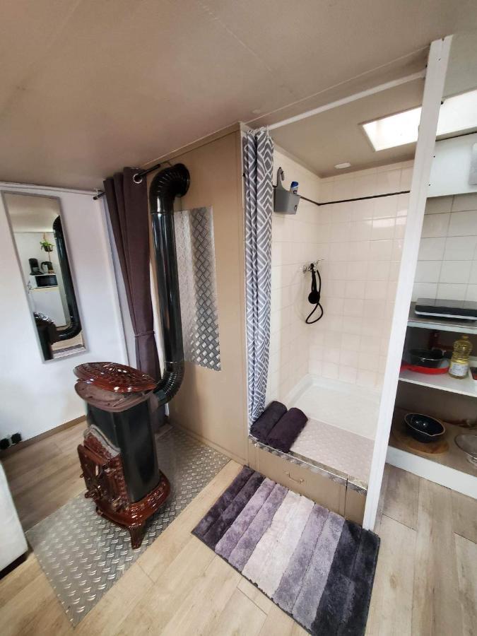 Peniche "Louise Michel" Sejournez Dans L'Appartement Du Capitaine, Offrez Vous Une Experience Inoubliable Au Fil De L'Eau Douai Exteriör bild